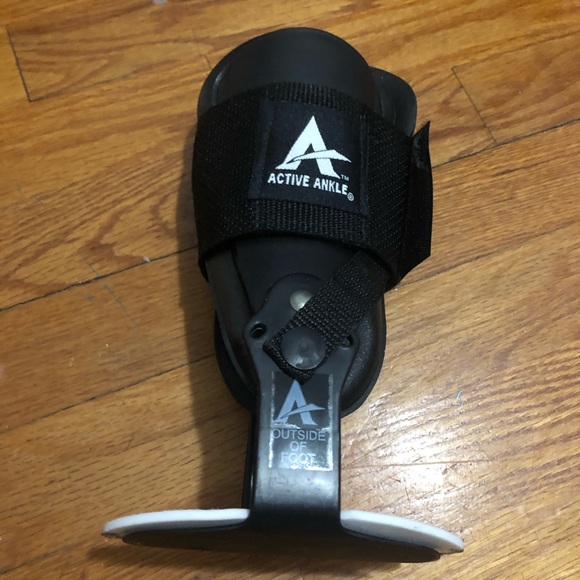 Active ankle T2 multi-sport ankle brace - Picture 4 of 7